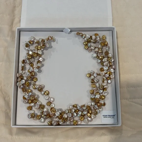 14k Gold and Cream Pearl Certified Cultured Pearls Necklace - Picture 6 of 7